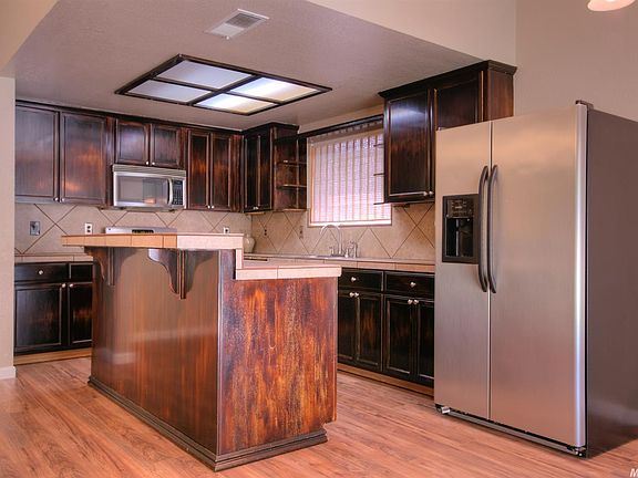 4th image of 5913 Newbrook Dr