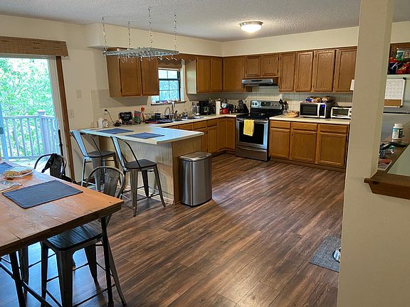 2nd image of 6504 NW Twin Oaks Dr