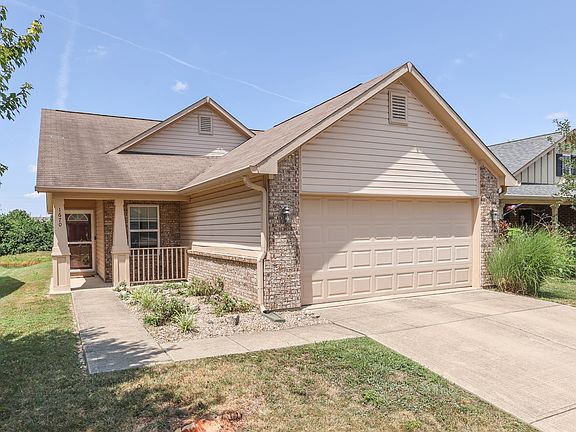 3rd image of 1670 Roundhouse Cir