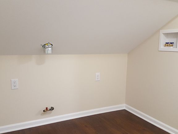 3rd image of 27 High St