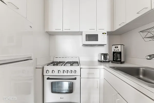 Rented by Citi Habitats | media 4