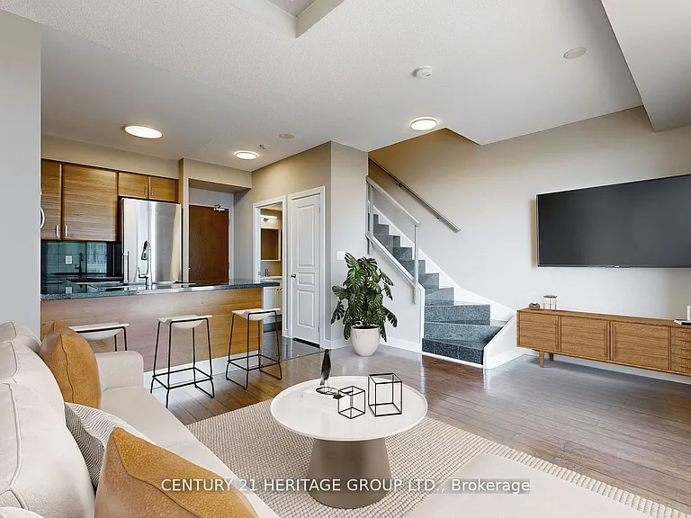 1 Avondale Ave #910 — Photo 9