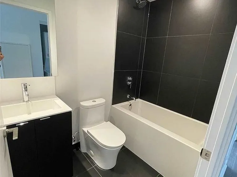 20 Edward St #1615 — Photo 6