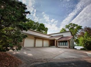4324 Lakepoint Ct, Shoreview, MN 55126
