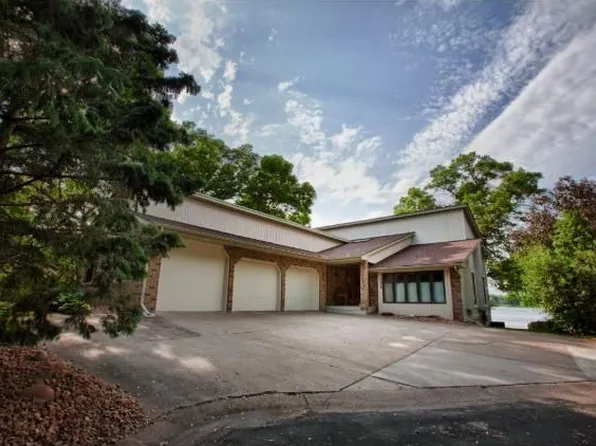 4324 Lakepoint Ct, Shoreview, MN 55126