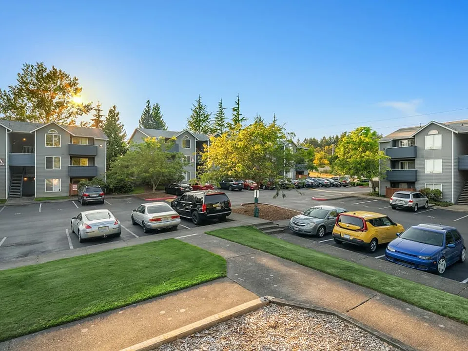 Spacious 2x2 Apartment Homes in Central Tacoma!