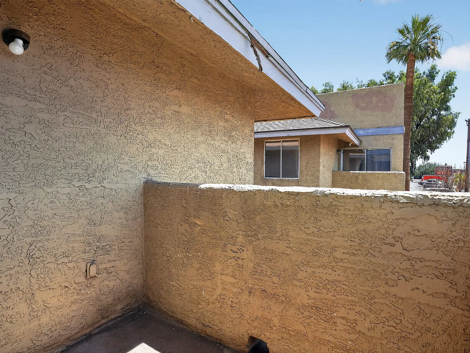 3 bed, 1216 sqft, $1,750 — Photo 2