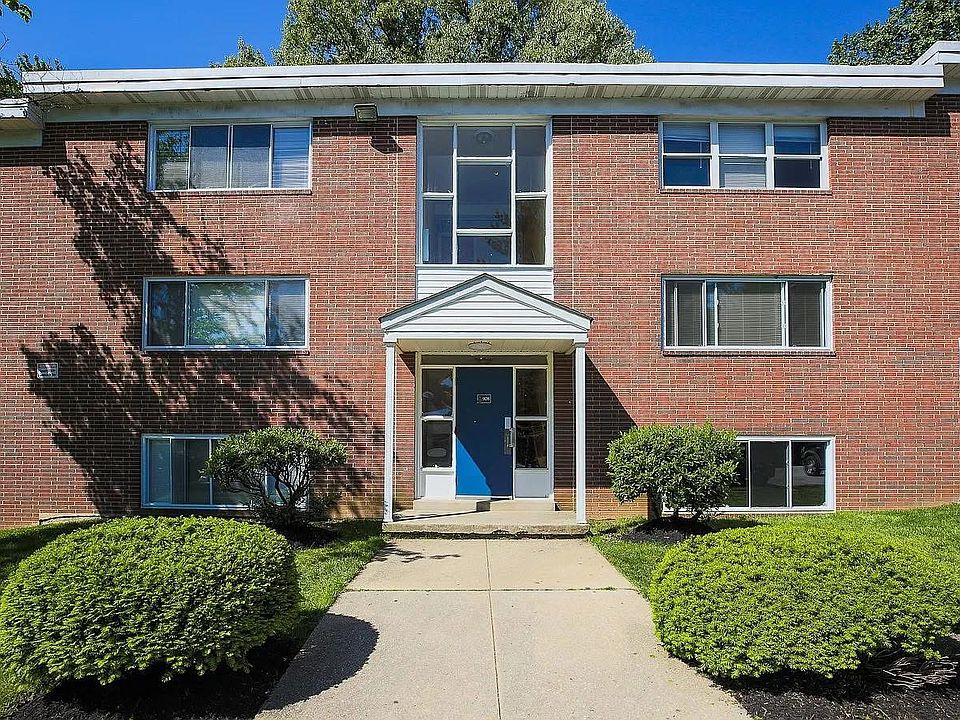 1st image of 900 Woodson Rd