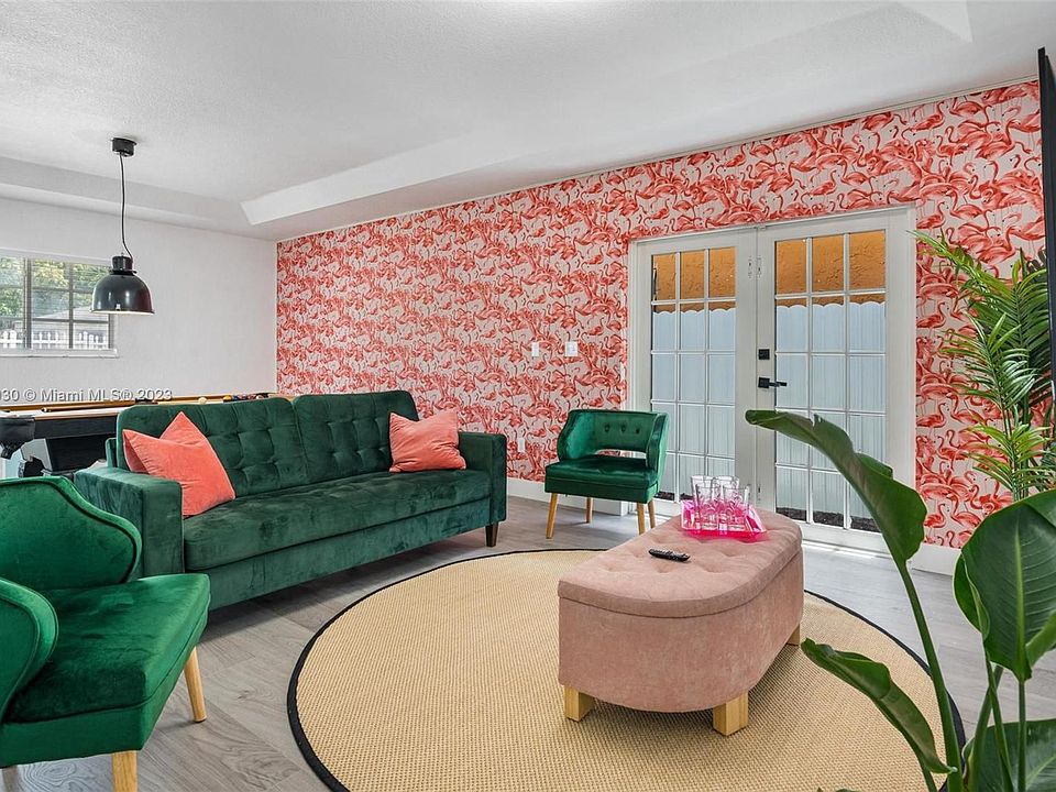 1st image of 270 NW 53rd St #270