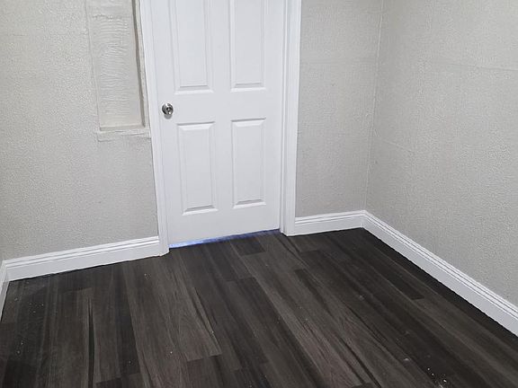 3rd image of 8146 W Roosevelt St