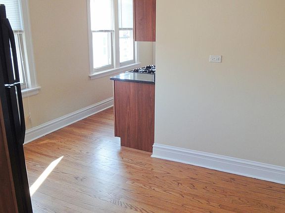 4th image of 1941 Grove Ave #1929306