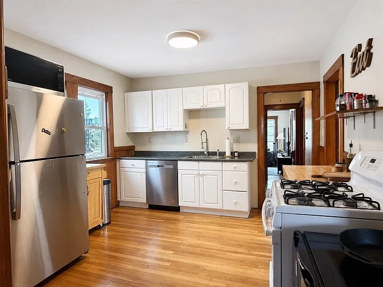 104 Hooker St #2 — Photo 9