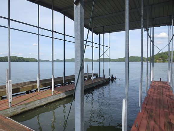 4th image of 124 Ottawa Point