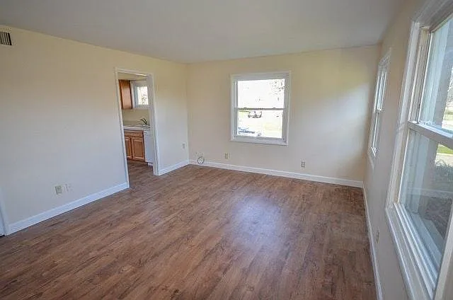 1684 Bailey Rd — Photo 6
