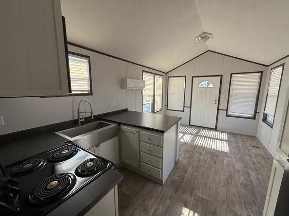 1010 E 1st St #27, Casa Grande, AZ 85122