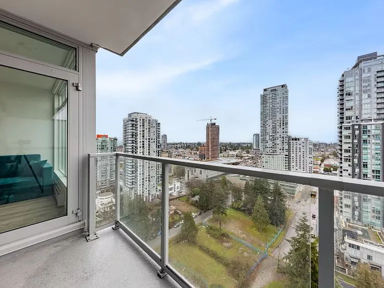 Enjoy breathtaking panoramic city views from the 19th floor, offering a front-row seat to the vibrant energy and beauty of the urban landscape, day or night.