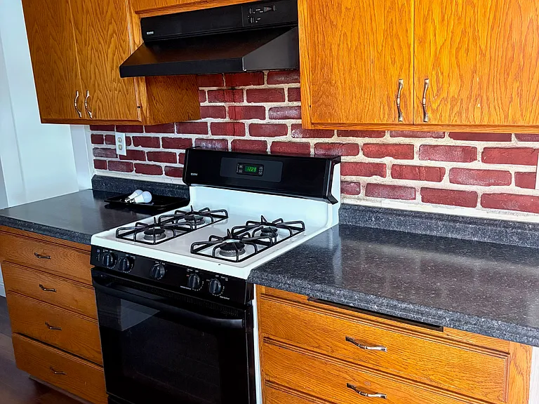 6143 Chadwick Ave — Photo 5