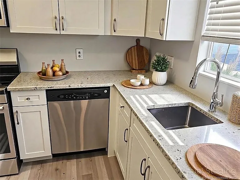 8227 SE Croft Cir — Photo 3