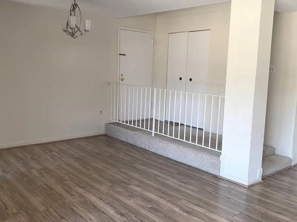 15702 Dorset Rd APT 202, Laurel, MD 20707