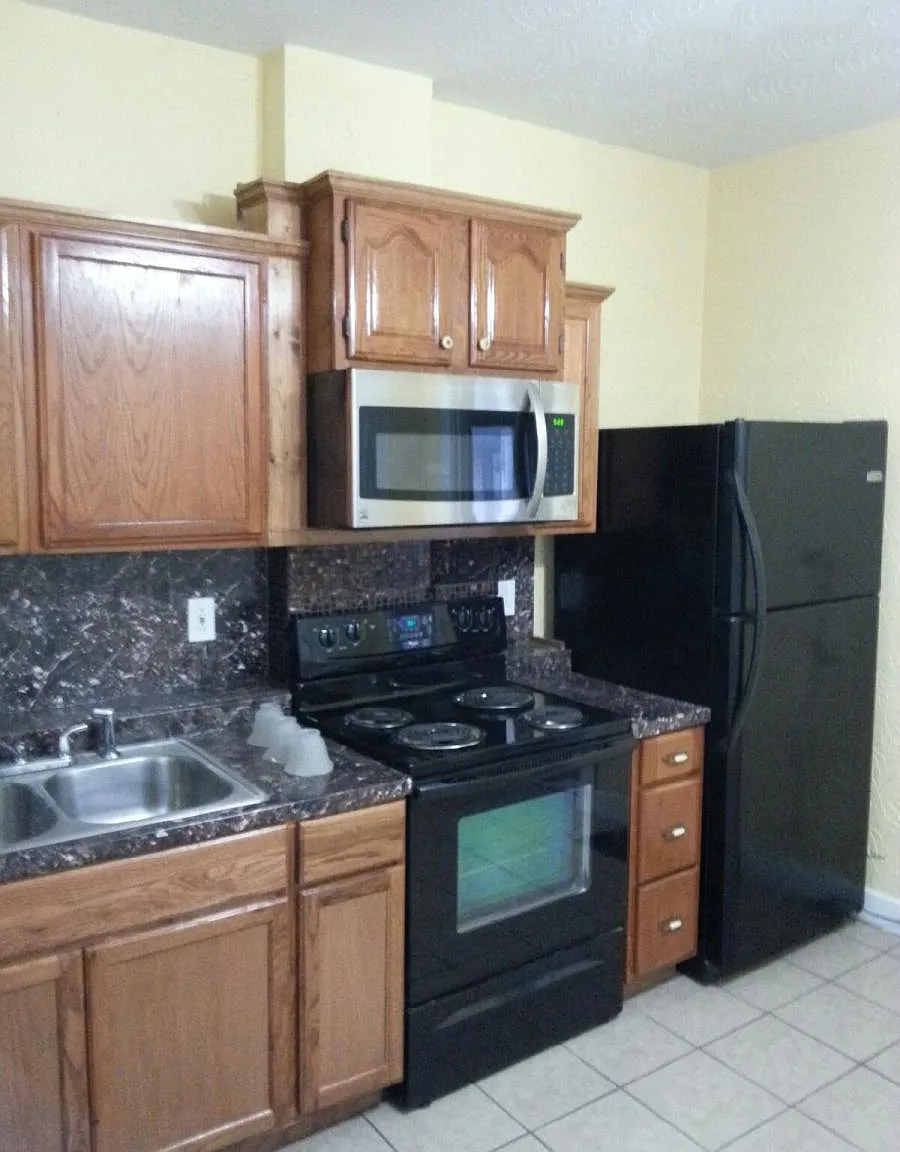 343 S Jersey Street — Photo 2