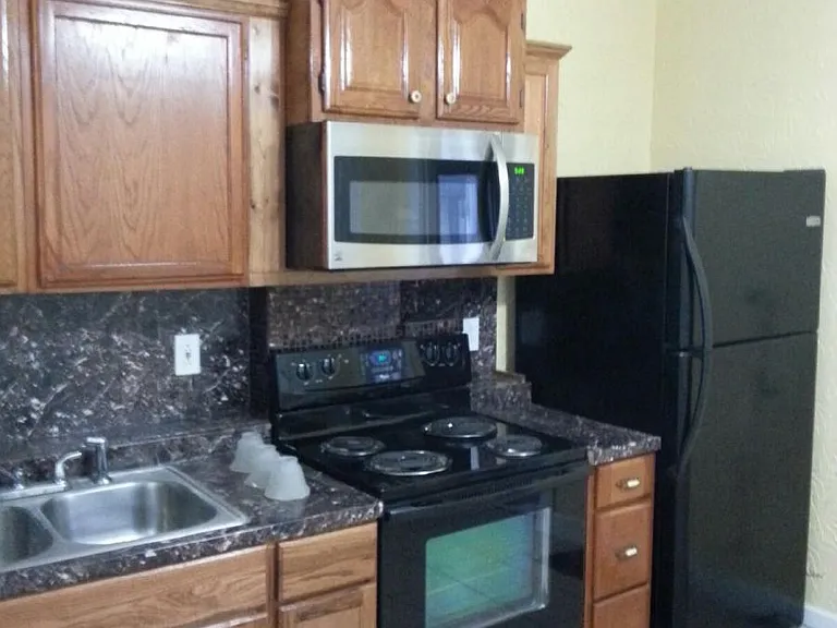 343 S Jersey St — Photo 2