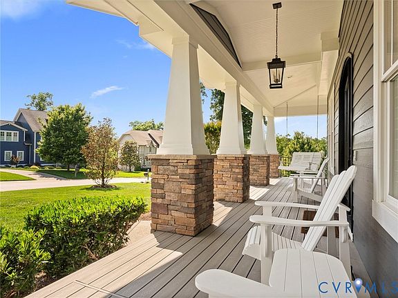 5th image of 1925 Limbeck Ln