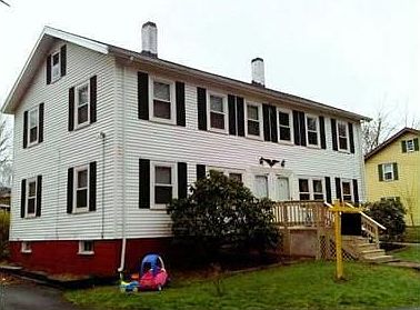 1st image of 415 W Elm St
