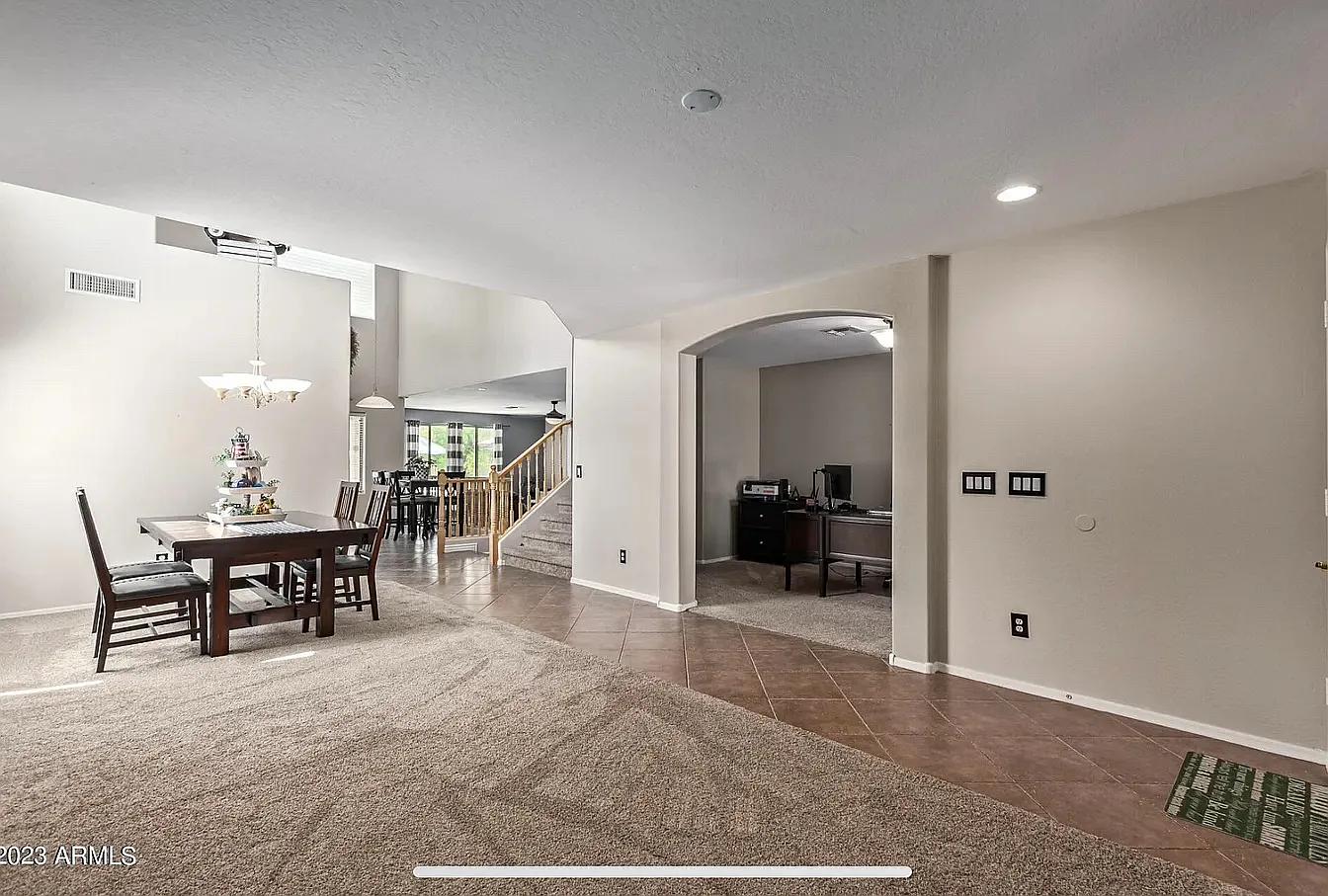 5 bed, 3120 sqft, $3,600 — Photo 4