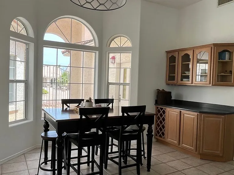 2056 E Desert Lakes Dr — Photo 4
