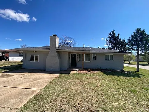 1100 Elmhurst Dr Photo 1