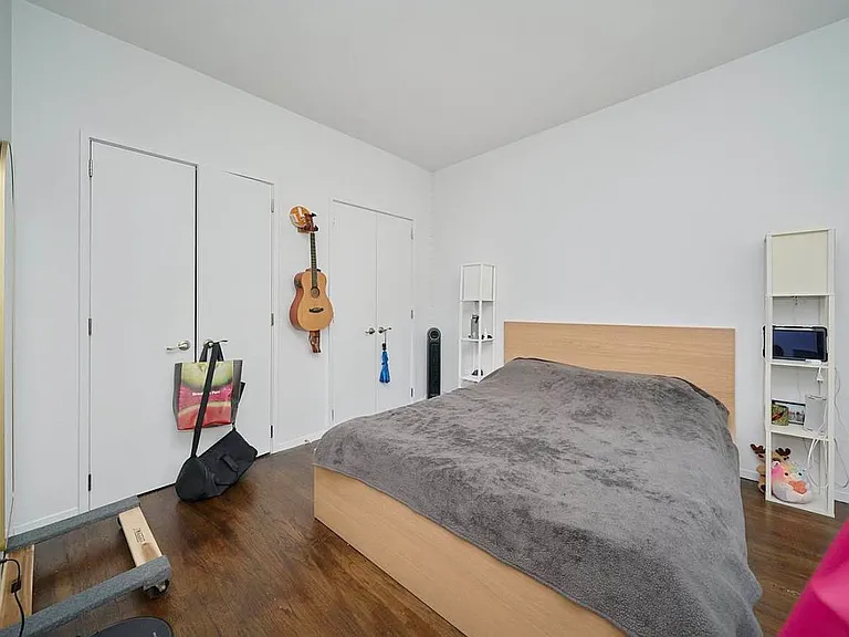 484 9th Ave #1B — Photo 3