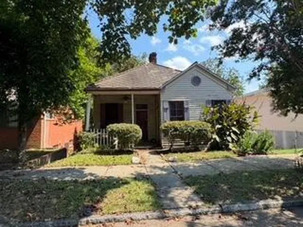 2413 Cherry St, Vicksburg, MS 39180