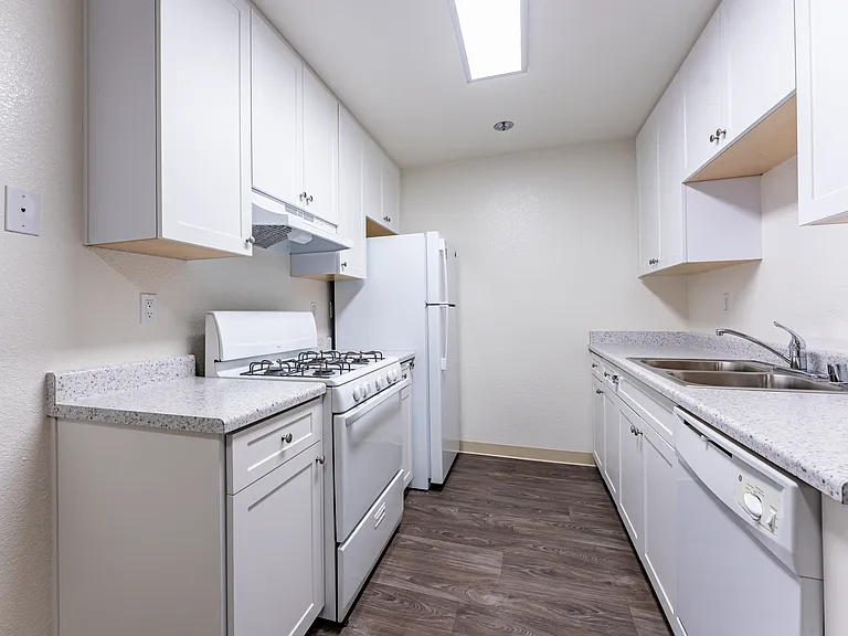 Bonita Bluffs - Military Housing — Photo 18