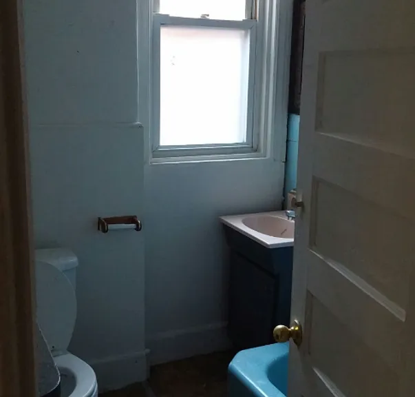 6014 Irving St — Photo 4