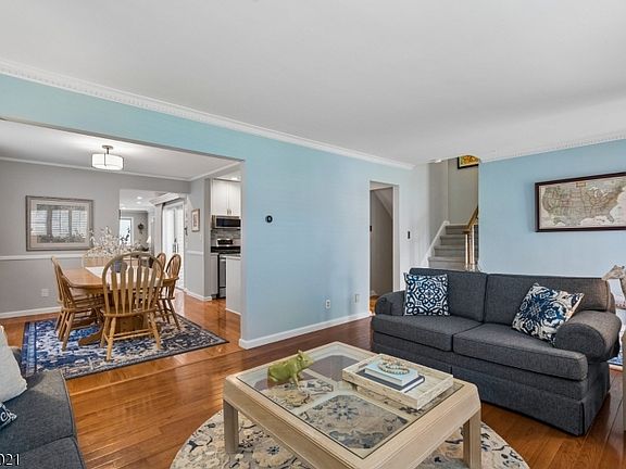 3rd image of 2799 Spruce St