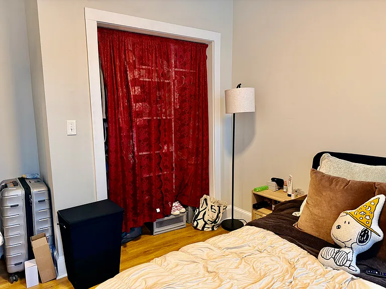 829-833 Beacon St #504 — Photo 3