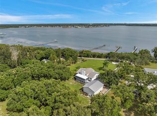 722 Bayshore Dr, Terra Ceia, FL 34250