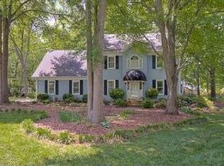 109 Robin Rd, Simpsonville, SC 29681