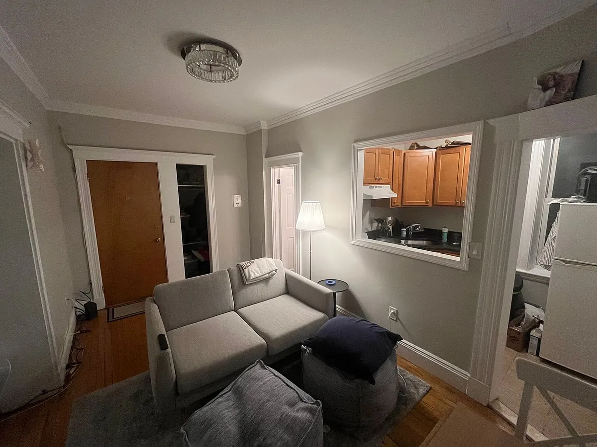 Primary Photo - 9 Farrington Ave #3