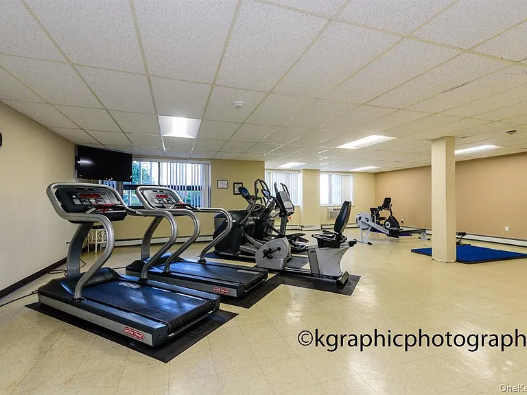 650 Shore Rd #2N — Photo 14