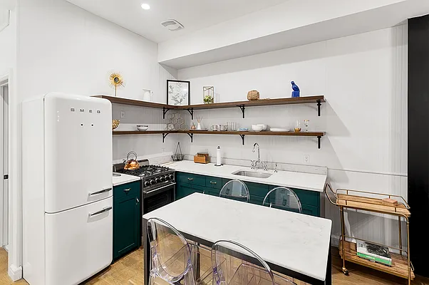 Rented by Brown Harris Stevens | media 7