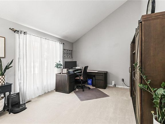 5th image of 4001 NW Hidden Pointe Dr