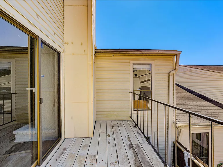 6401 Deihl Rd #505 — Photo 19