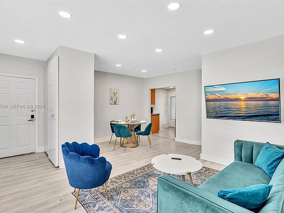 3rd image of 10000 E Bay Harbor Dr APT 18