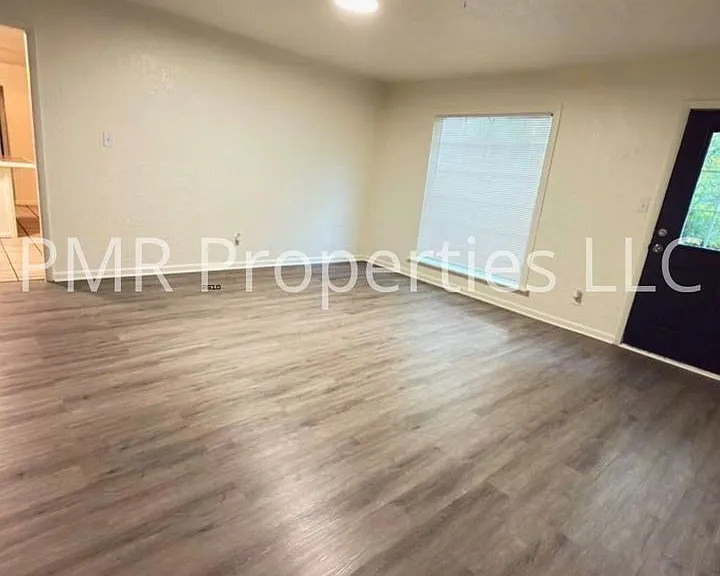 1708 NW Pollard Ave — Photo 3