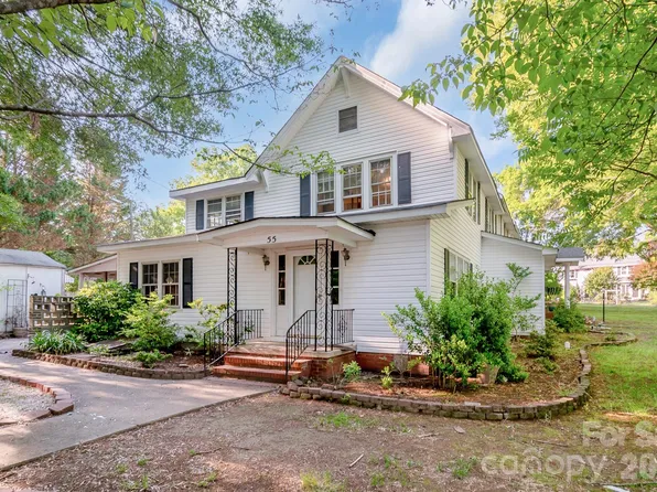 55 Maple St, Badin, NC 28009