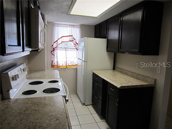 3rd image of 8607 Cobbler Pl