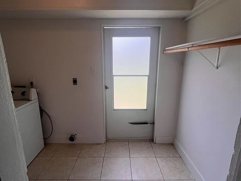 1524 Dover St #14 — Photo 17