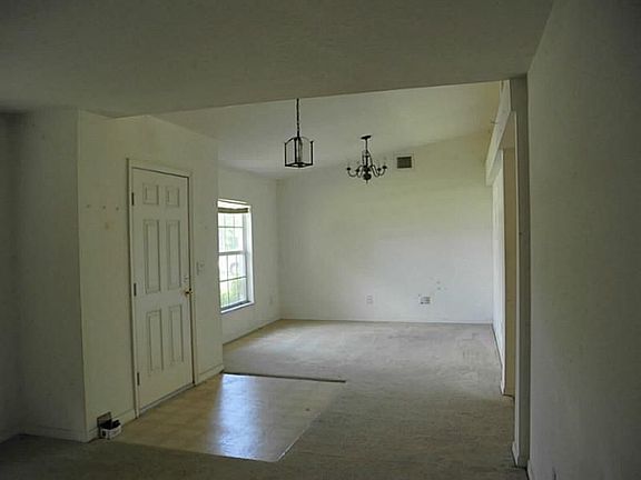 3rd image of 8256 100th Ct