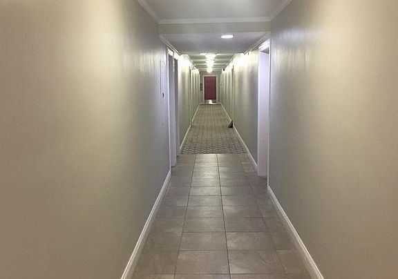 5th image of 6143 Leesburg Pike APT 603